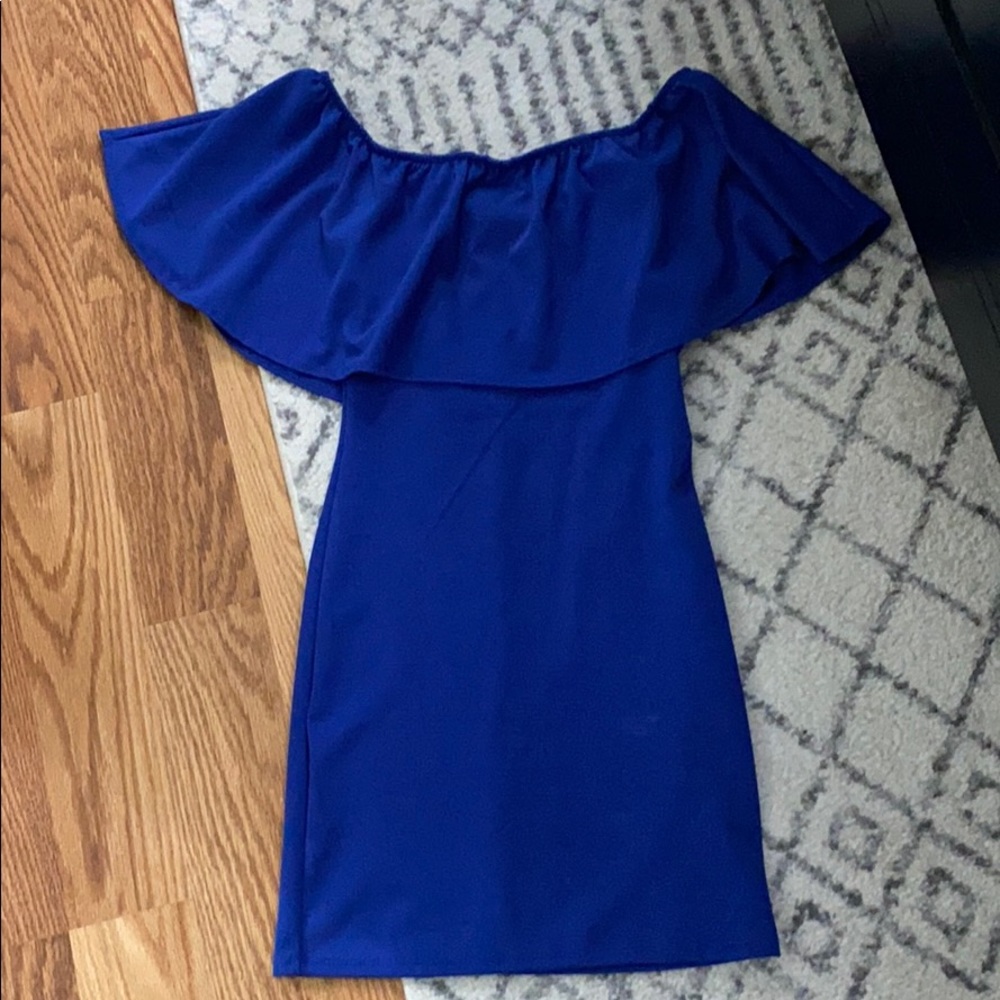 Dress - Picture 1 of 1
